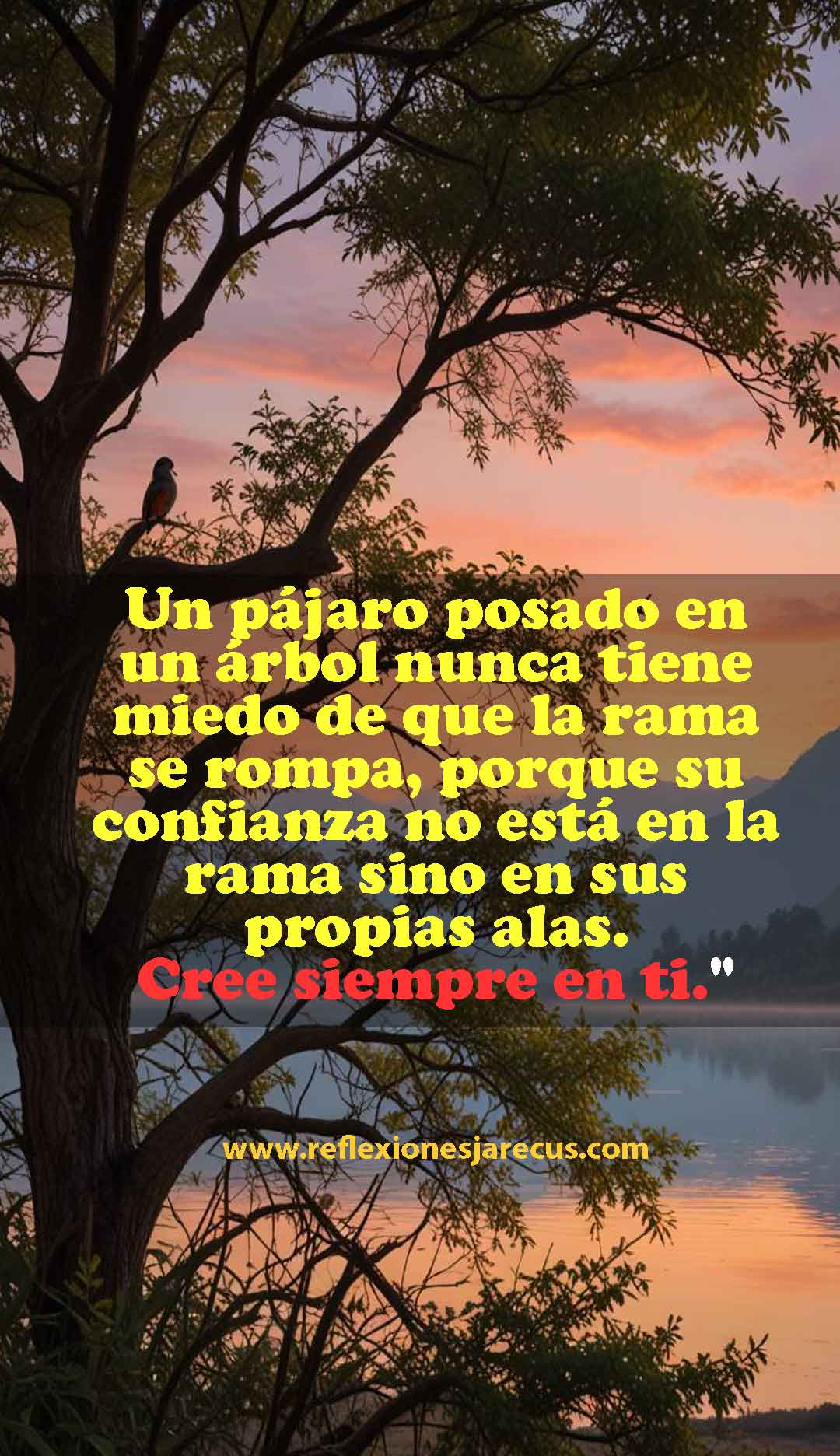 Pájaro posado en la rama de un árbol al amanecer, listo para volar, rodeado de un cielo claro y luminoso.